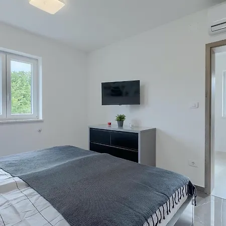 Simone Paradiso Prázdninový dům Martinski