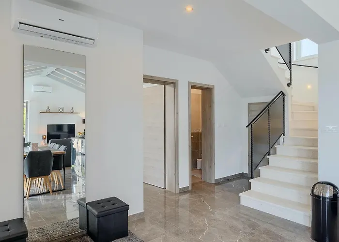 Simone Paradiso Martinski