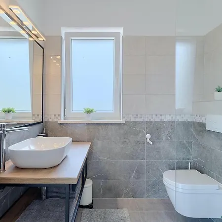 Simone Paradiso Casa de Férias Martinski