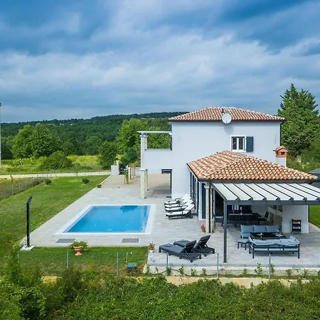 Simone Paradiso Casa de Férias